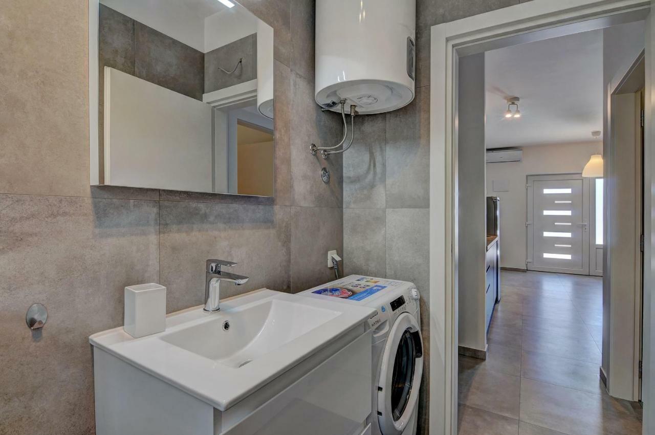 Apartman D Пула Экстерьер фото