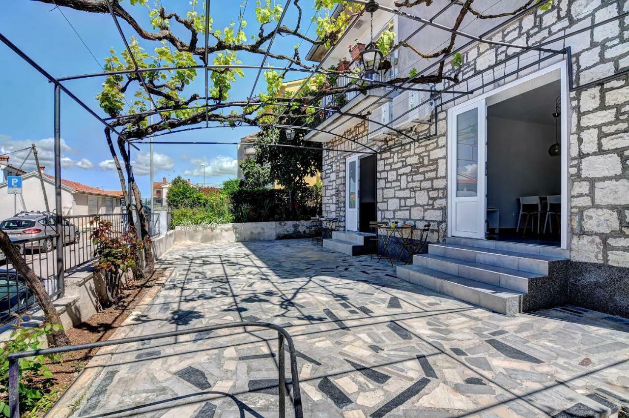 Apartman D Пула Экстерьер фото